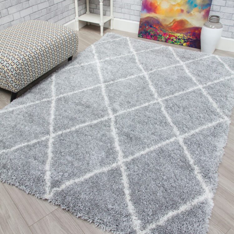 Fantasy Trellis - Light Grey / Cream