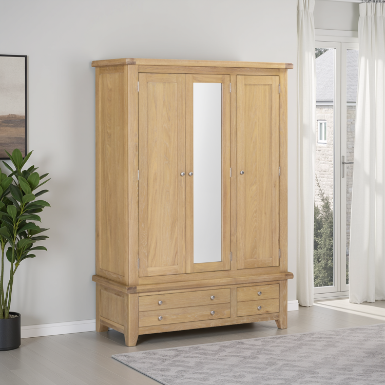 Windsor 3 Door 2 Drawer Wardrobe Natural Oak